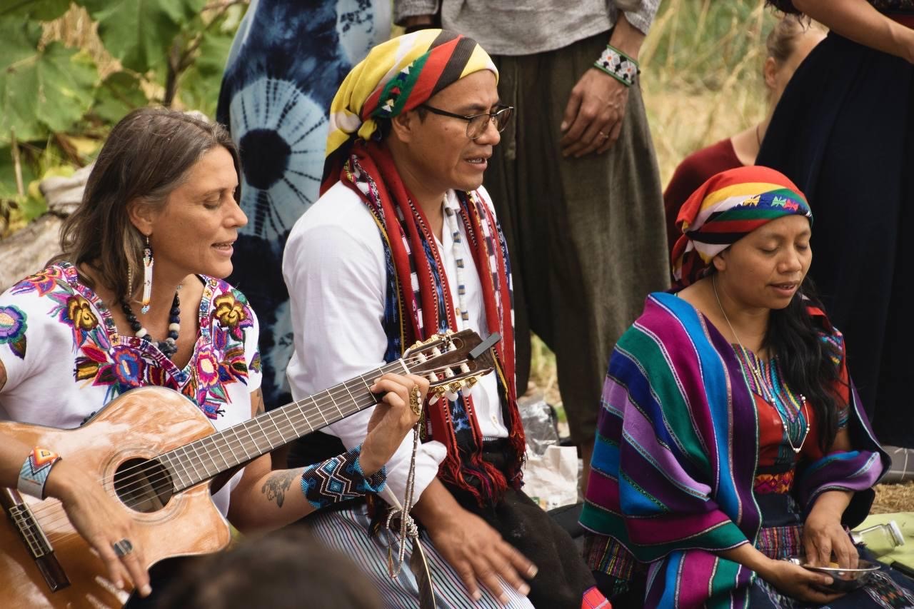 Sunday, October 26th 7pm – Mayan Cacao Ceremony with Guatemalan Wisdomkeeper Izaias Sajvin Mendoza from Lavalove Cacao.
